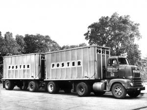 1952 International R-190 Highbinder Tractor Truck